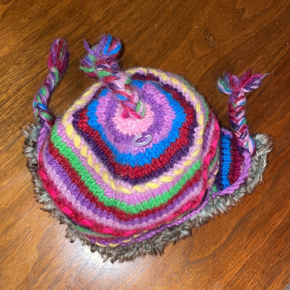 🇳🇵Everest Designs Hand Made in Nepal Kids Hat - Picture 4 of 8